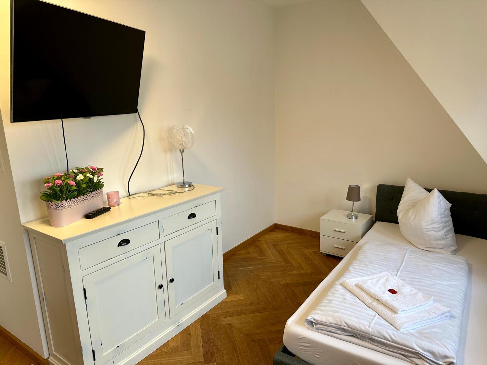 Exklusives Apartment Mit Einmaligem Blick Zur Frauenkirche - Parkplatz Kostenfrei Dresden Dış mekan fotoğraf