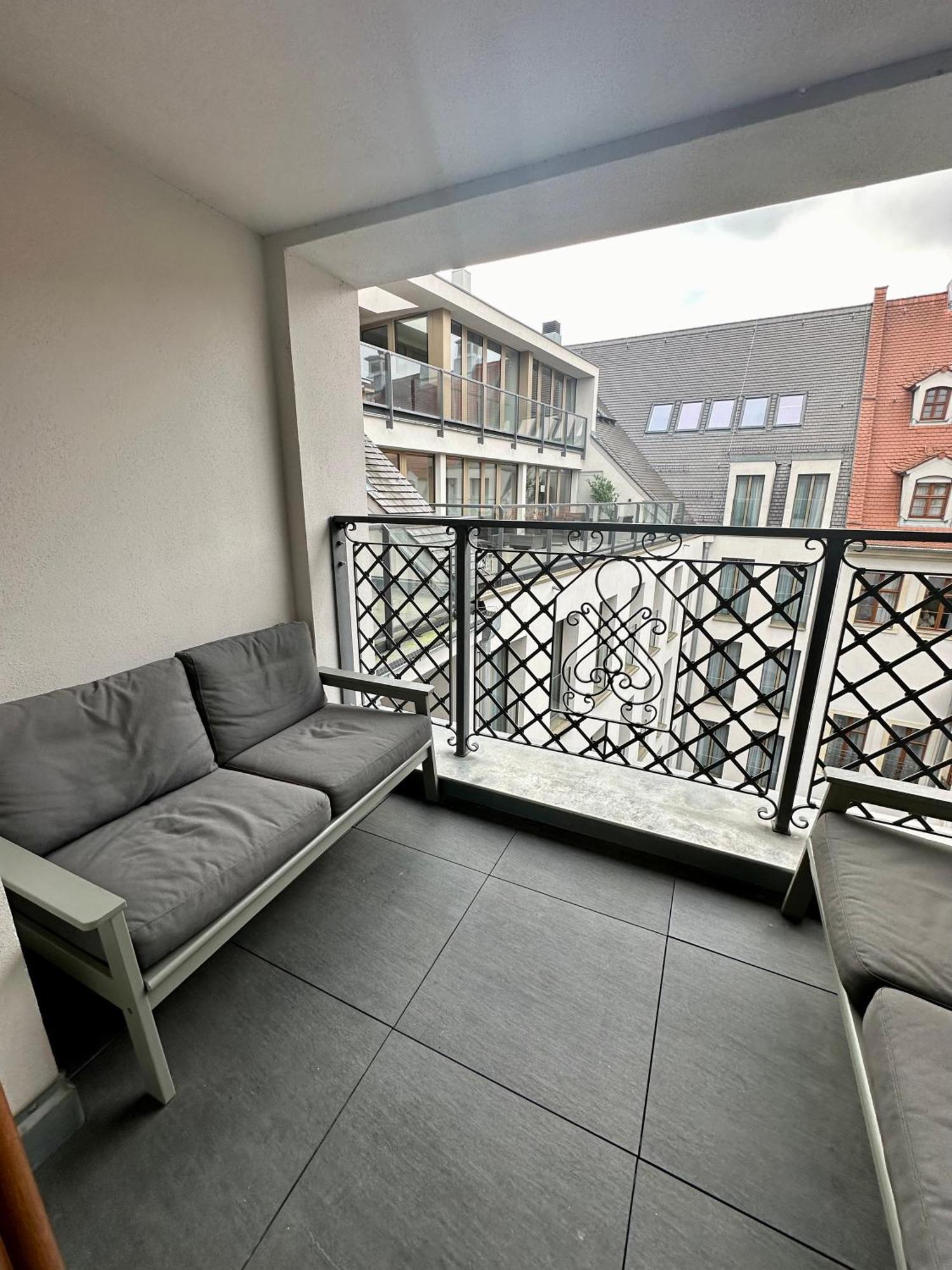 Exklusives Apartment Mit Einmaligem Blick Zur Frauenkirche - Parkplatz Kostenfrei Dresden Dış mekan fotoğraf